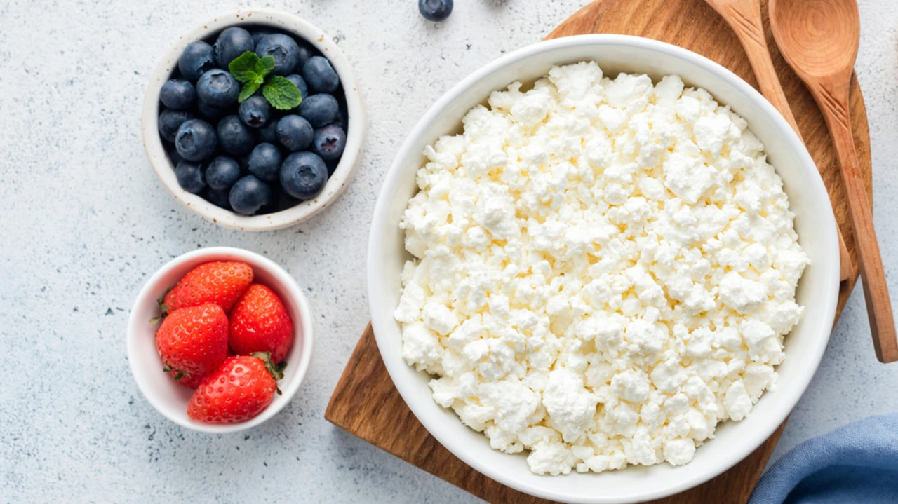 Is ricotta cheese the same as cottage cheese?