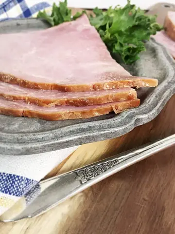 What is the best way to freeze a spiral ham?